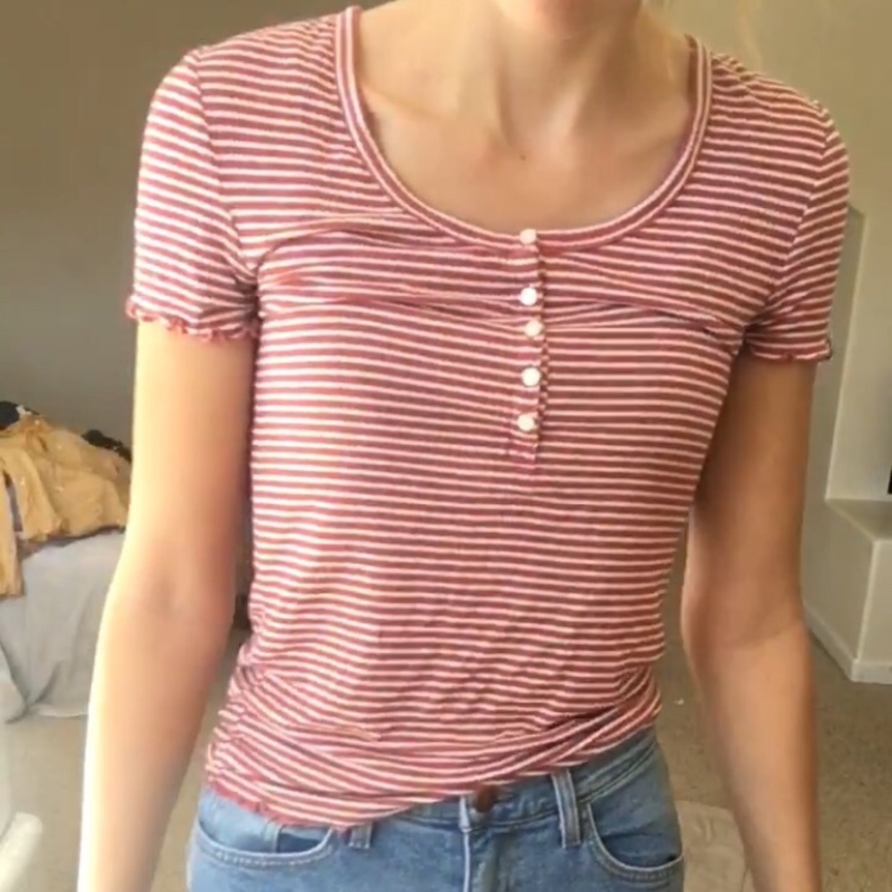 Red/white striped w ruffled sleeves/bottom